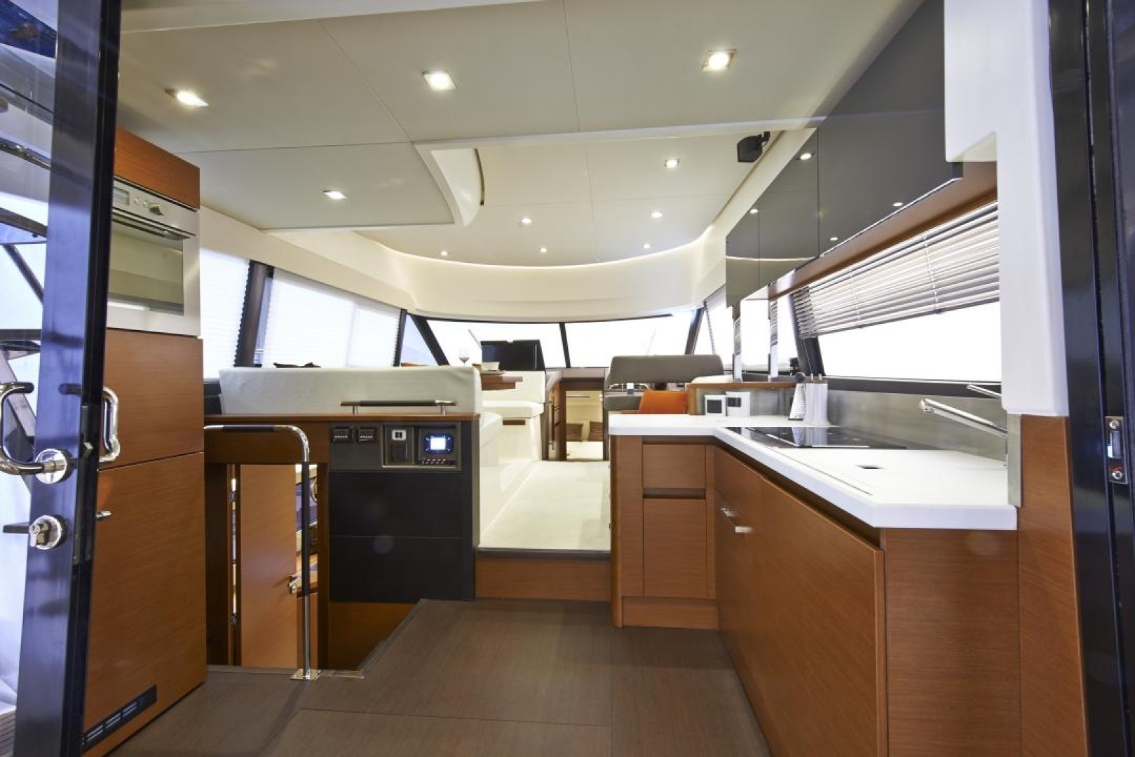 Prestige 450 Fly — photo 5