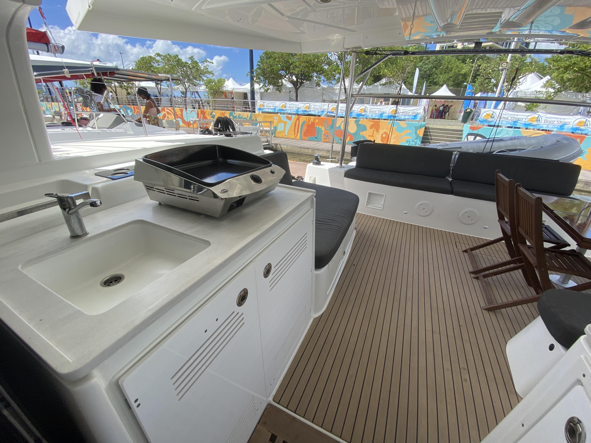 Lagoon 46 — photo 3