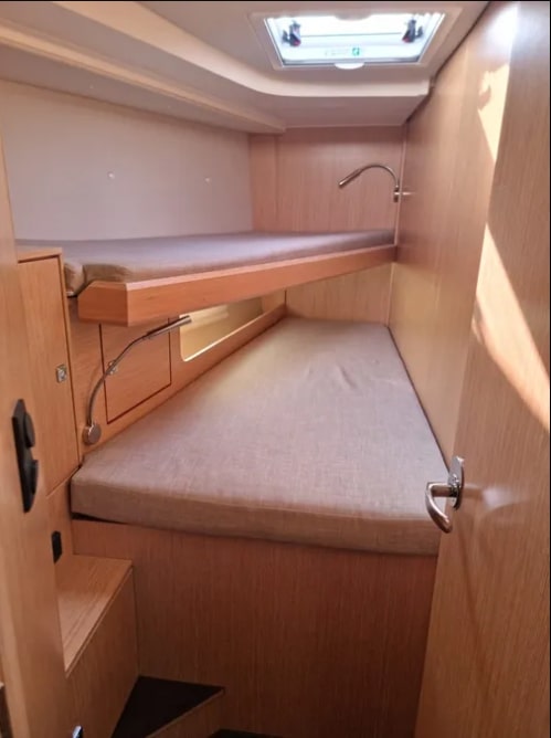 Bavaria C45 — photo 6