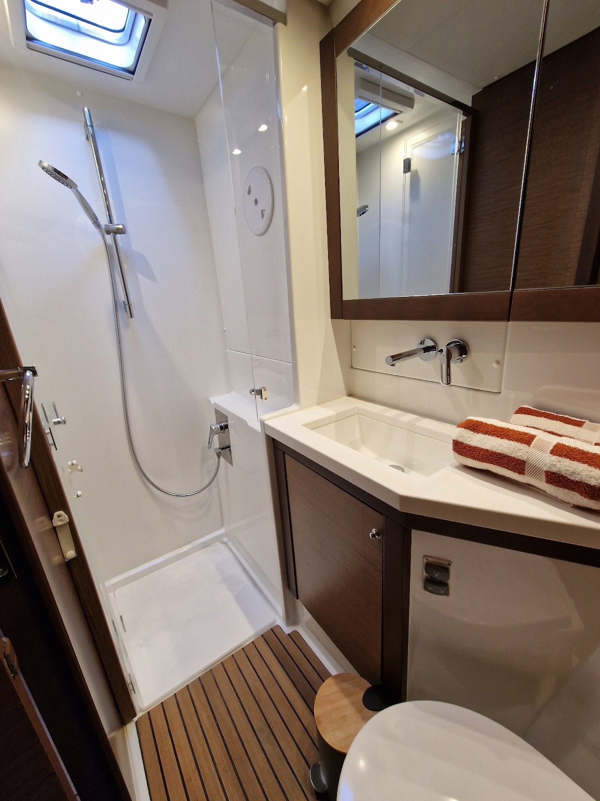 Lagoon 450 Sport — photo 8