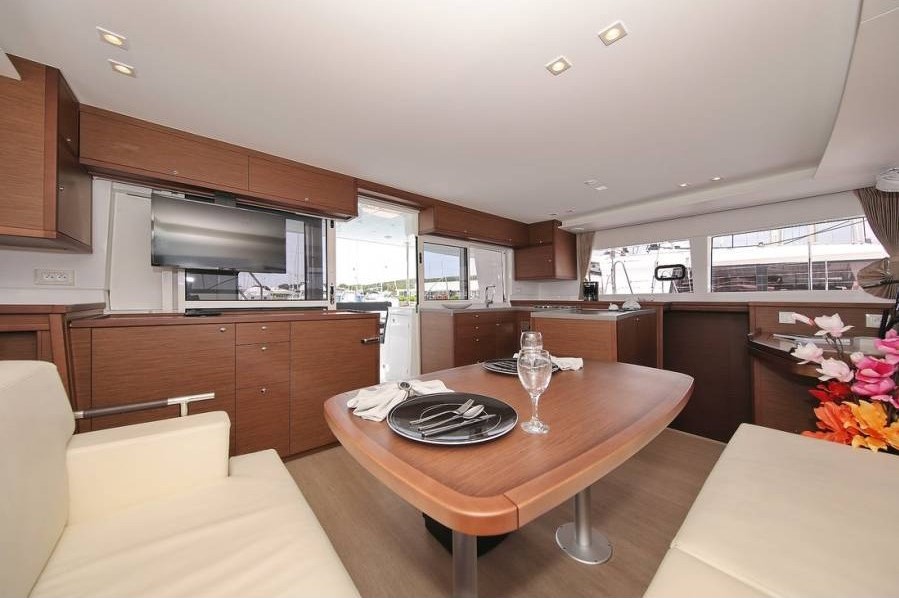 Lagoon 450 Sport — photo 15