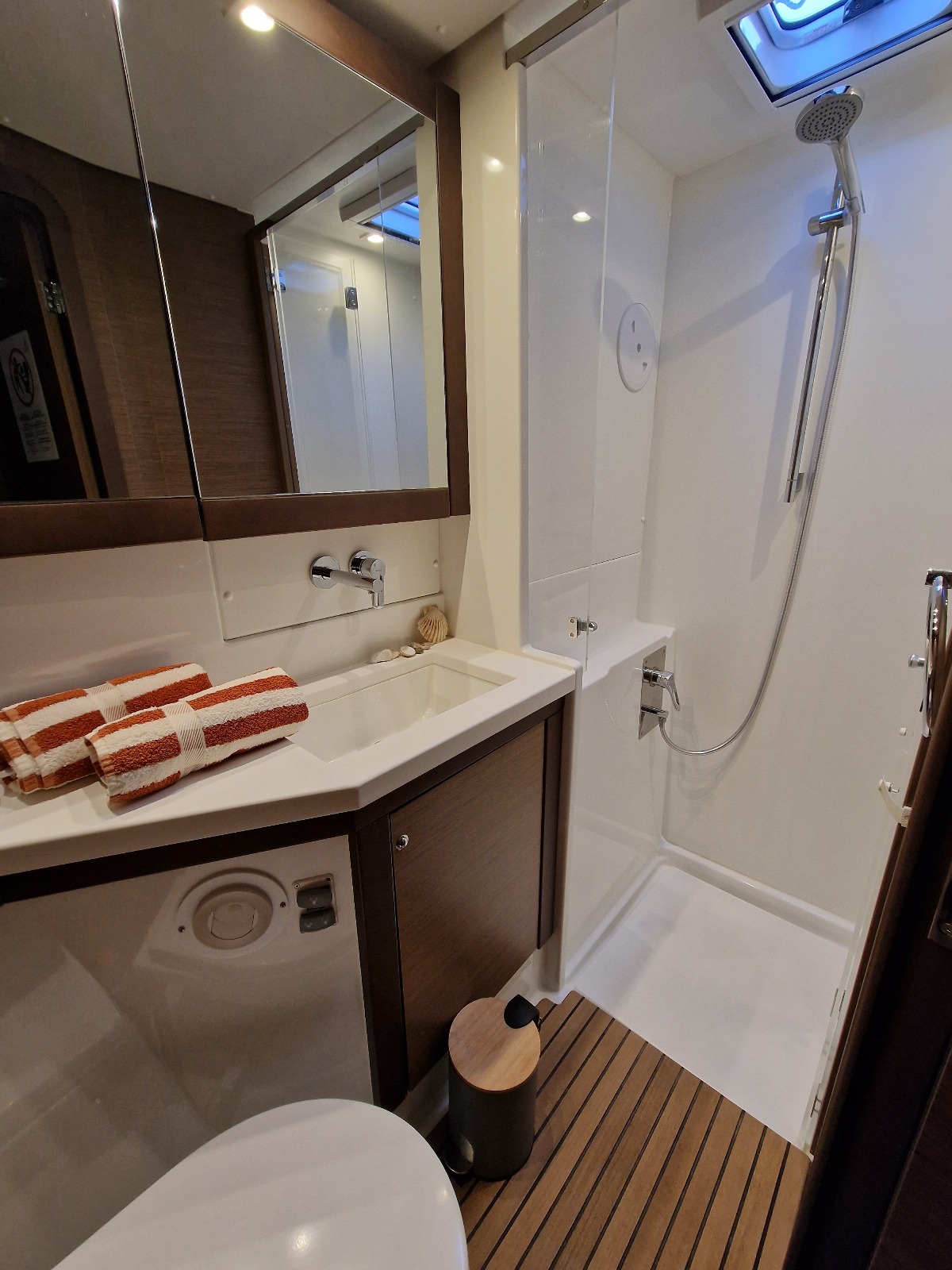 Lagoon 450 Sport — photo 21