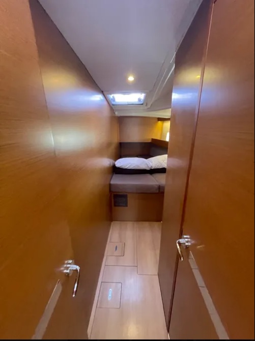 Sun Odyssey 490 — photo 9
