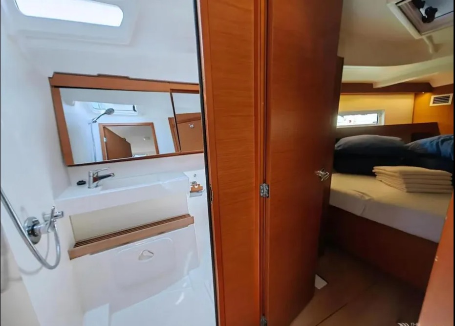 Sun Odyssey 440 — photo 5