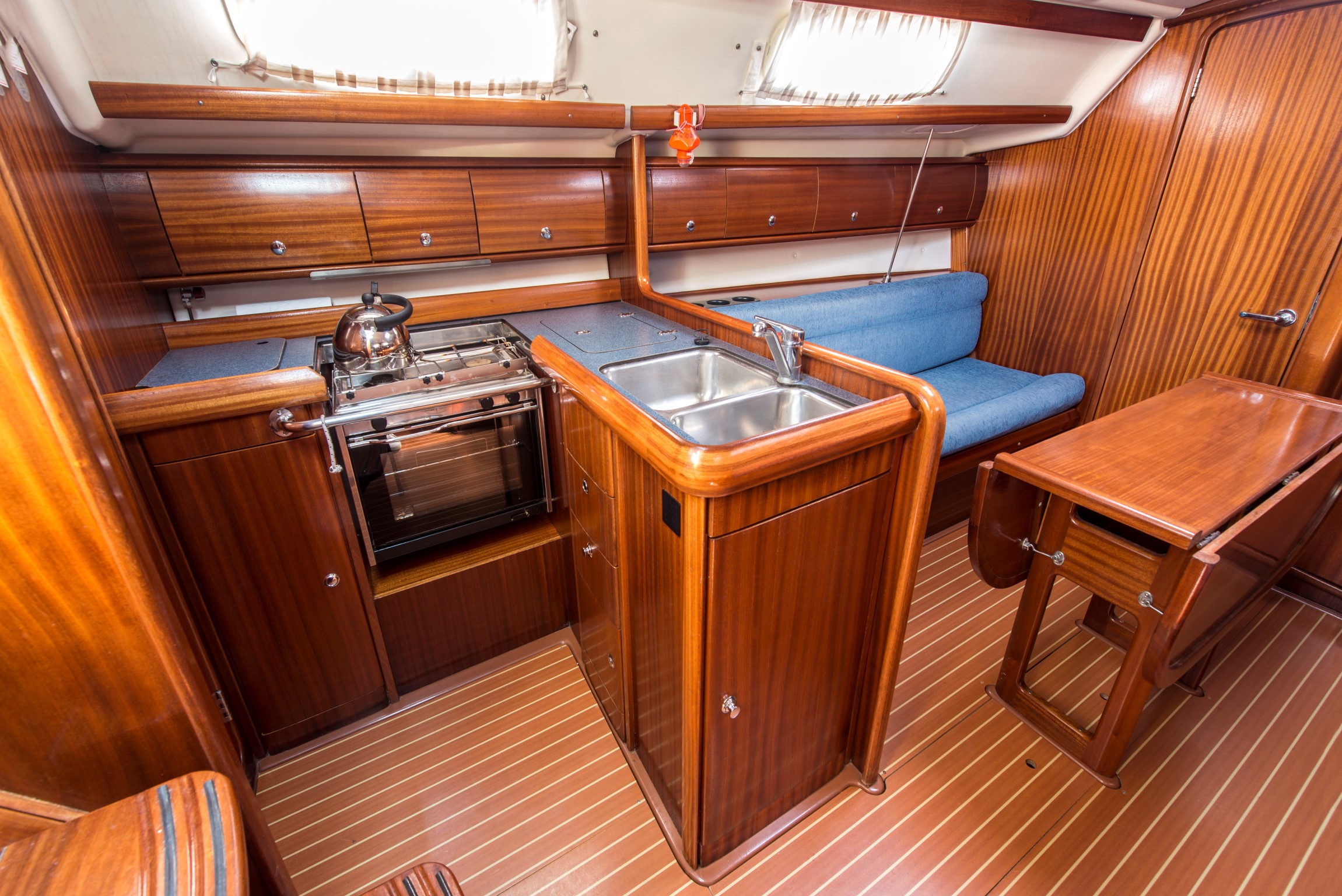 Bavaria 36 Cruiser — photo 2