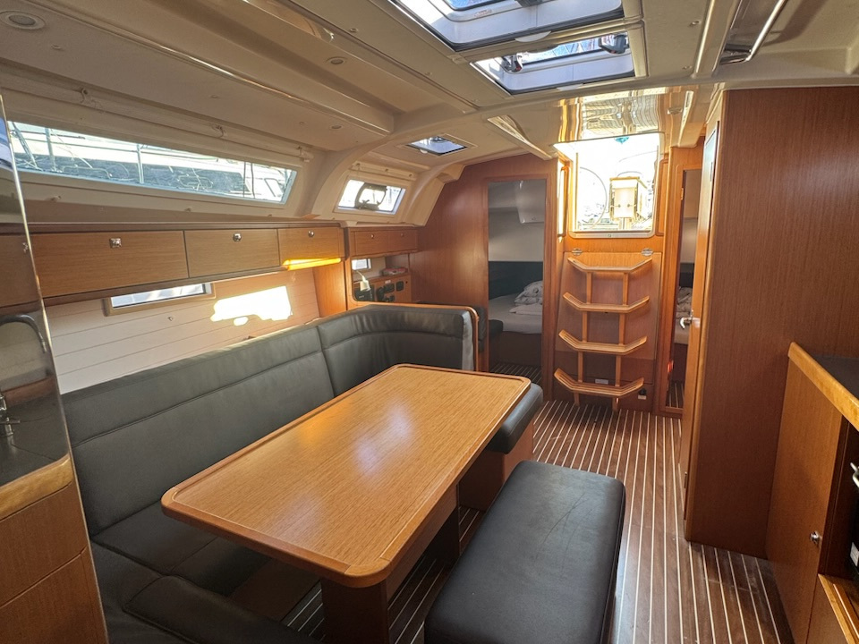 Bavaria Cruiser 41 — photo 8