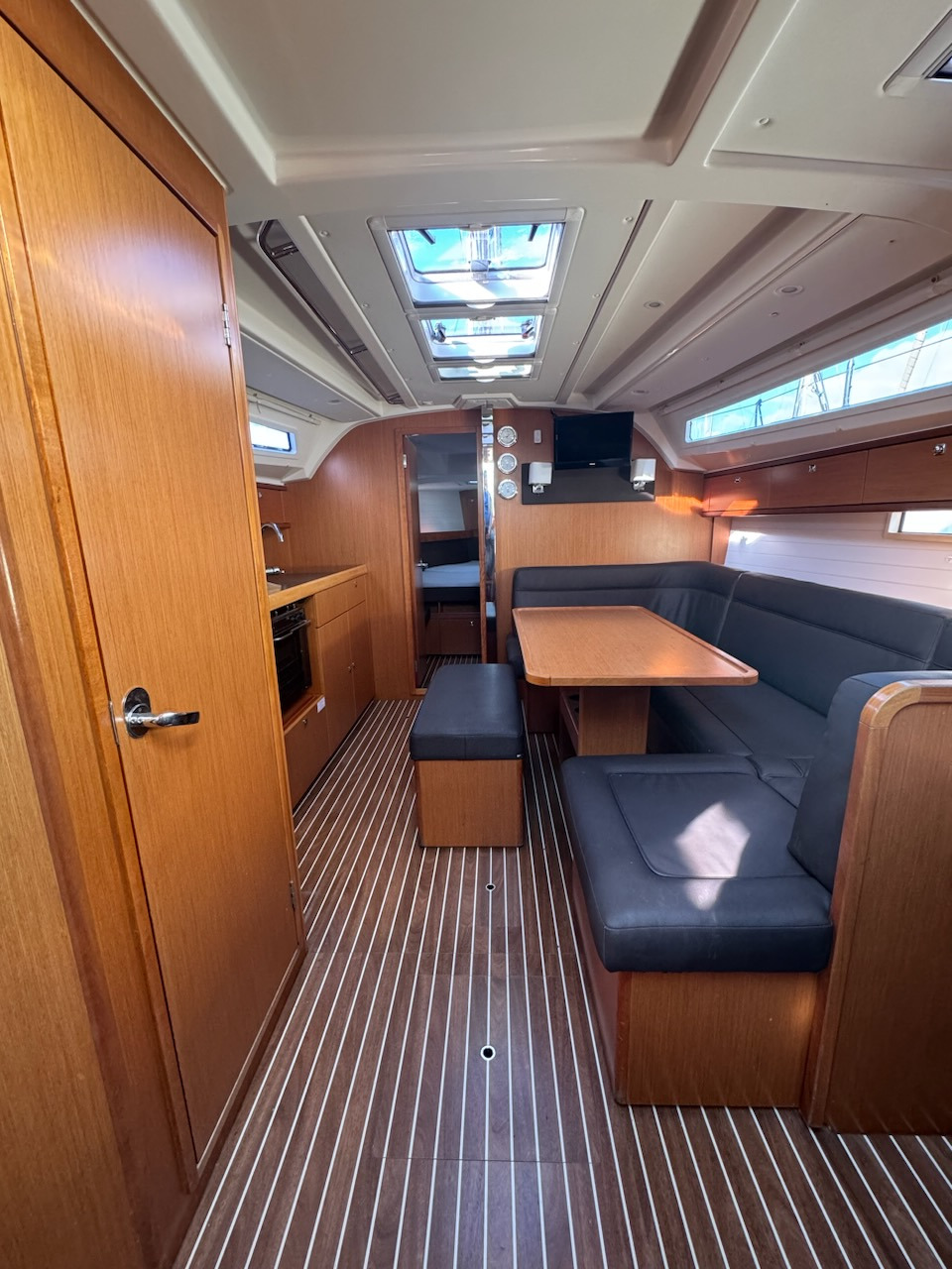 Bavaria Cruiser 41 — photo 10