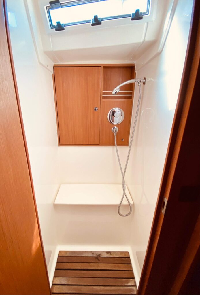 Bavaria Cruiser 45 — photo 2