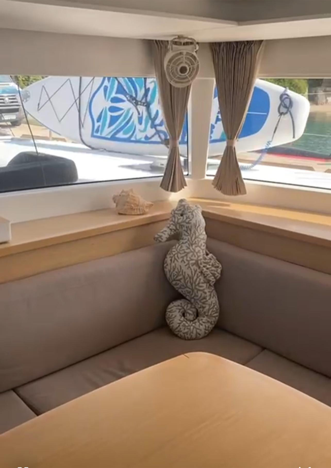 Lagoon 450 Flybridge — photo 4
