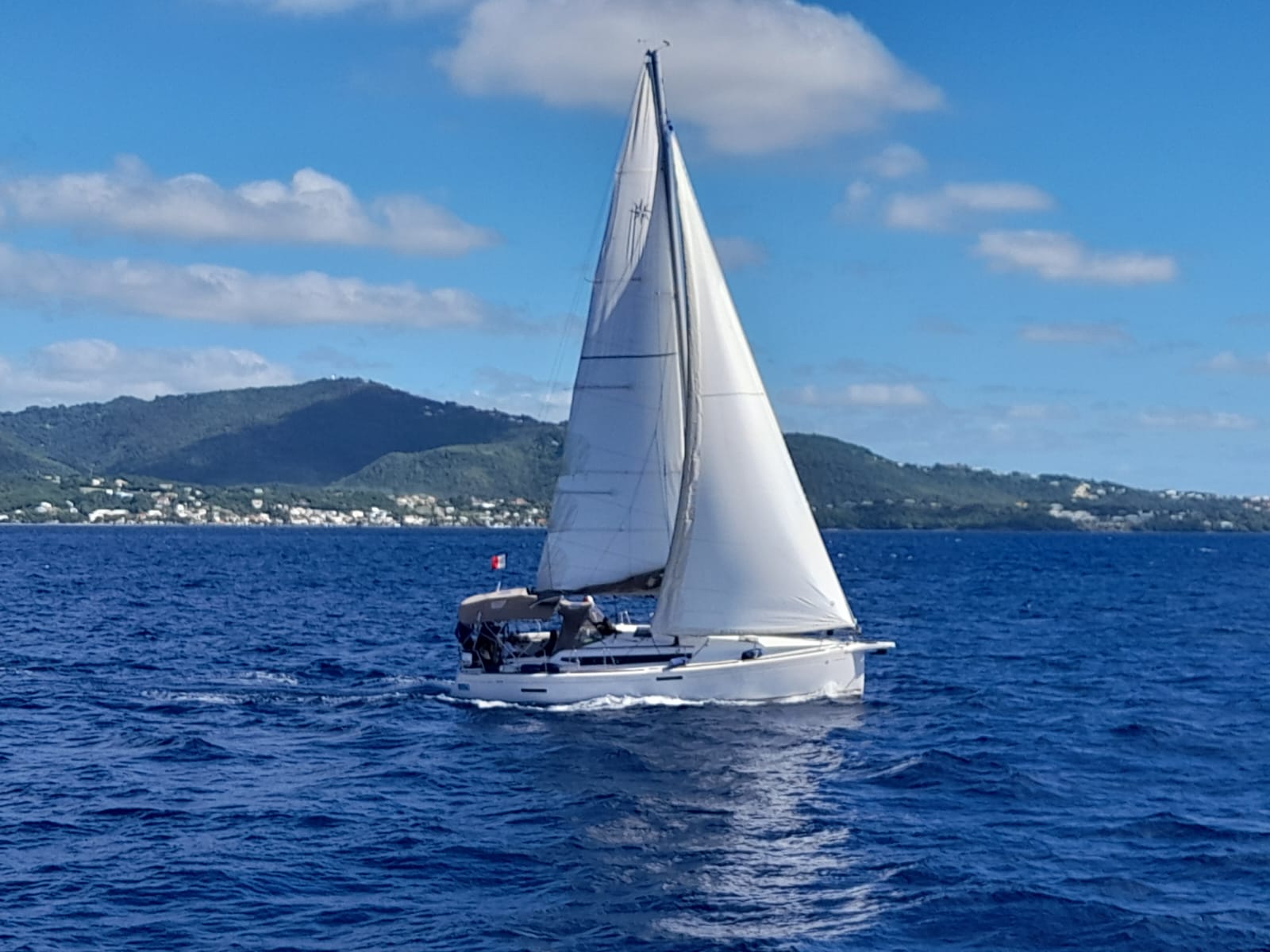 Sun Odyssey 389 — photo 1