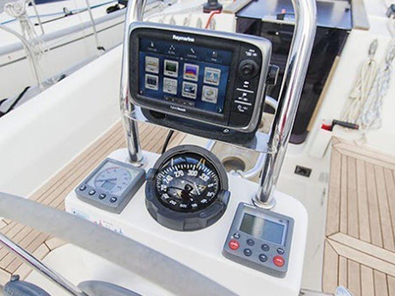 Photo #4 - DELPHIA 31 GTE (KELSYO) in Port du Crouesty - 25873