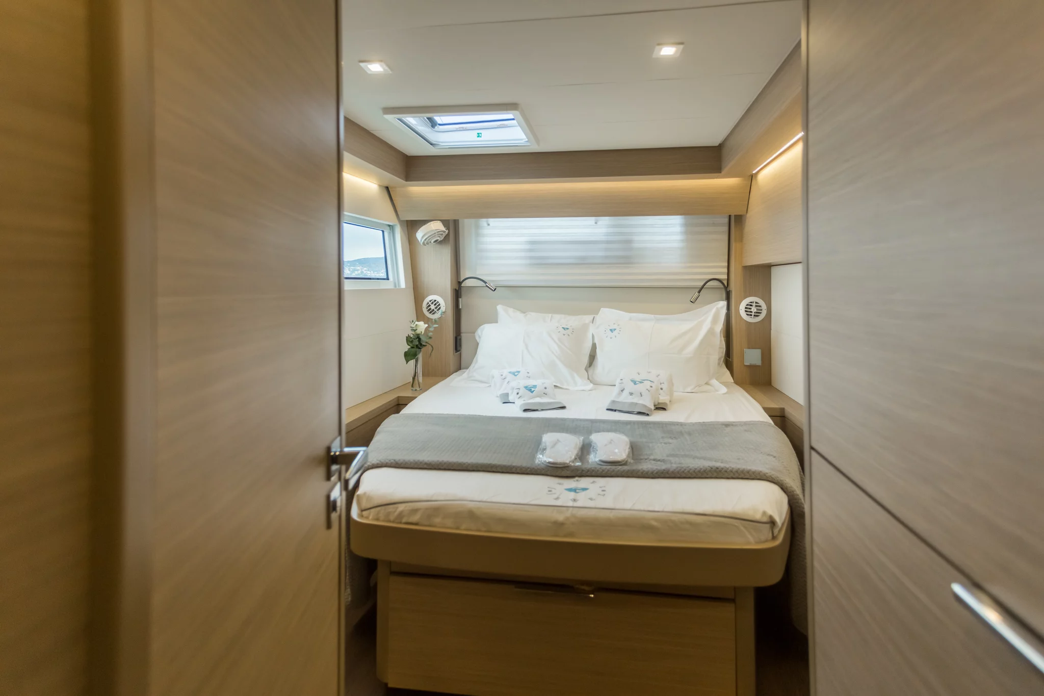 Lagoon 51 (JEWEL)  - 12