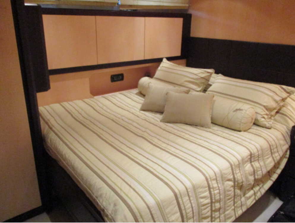 Mangusta 72 — photo 4