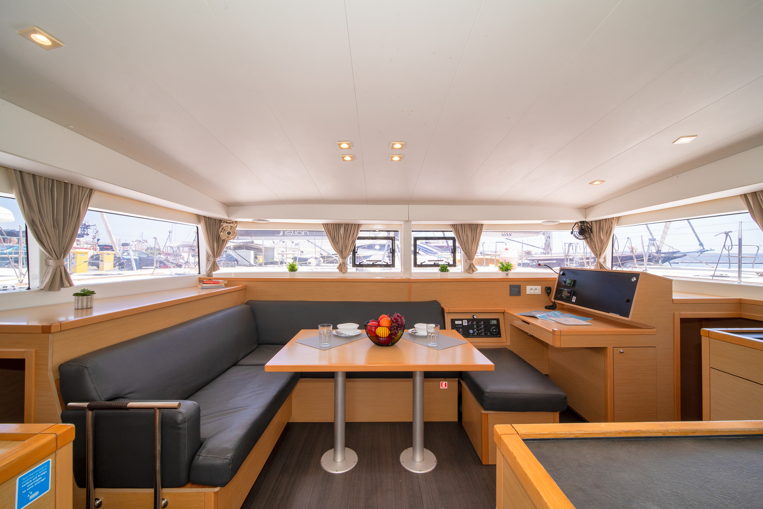 Lagoon 400 S2. — photo 17