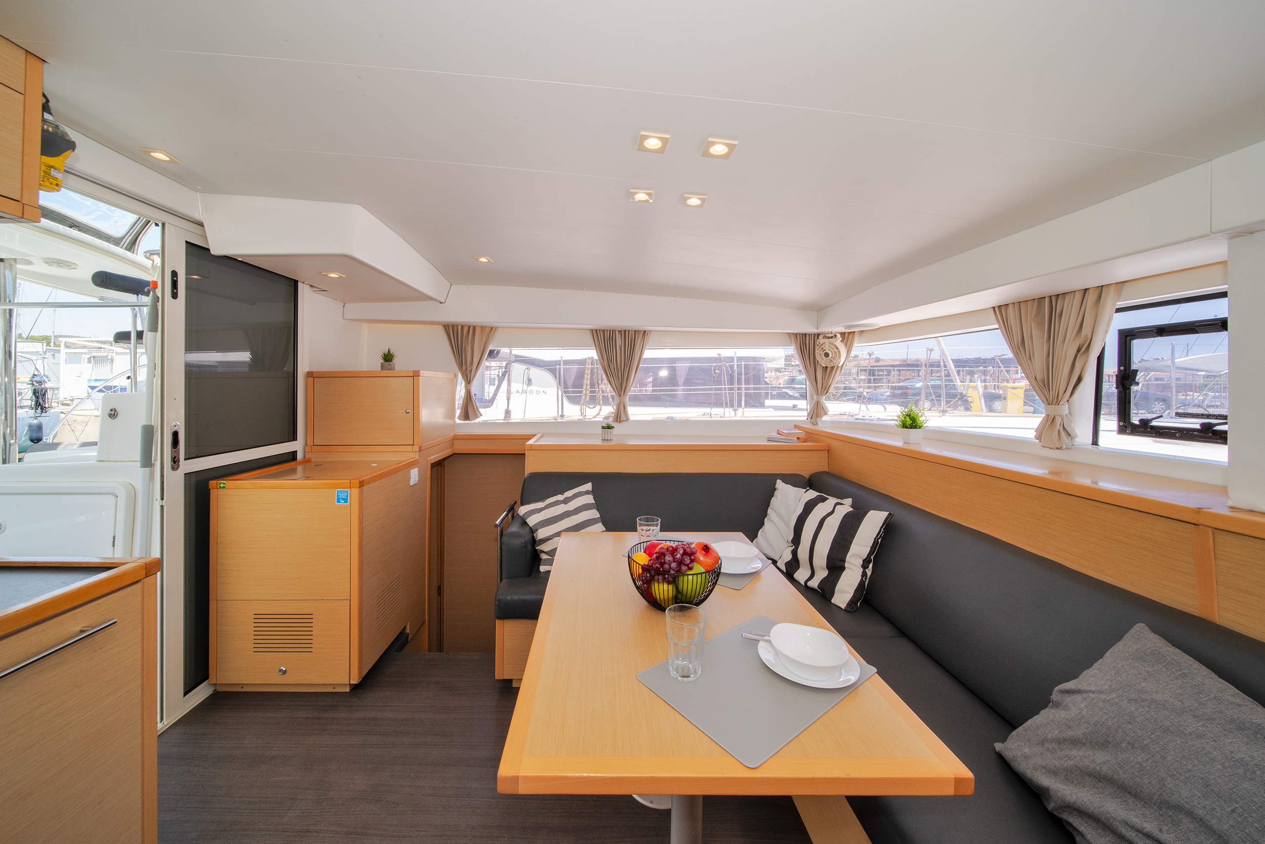 Lagoon 400 S2. — photo 8