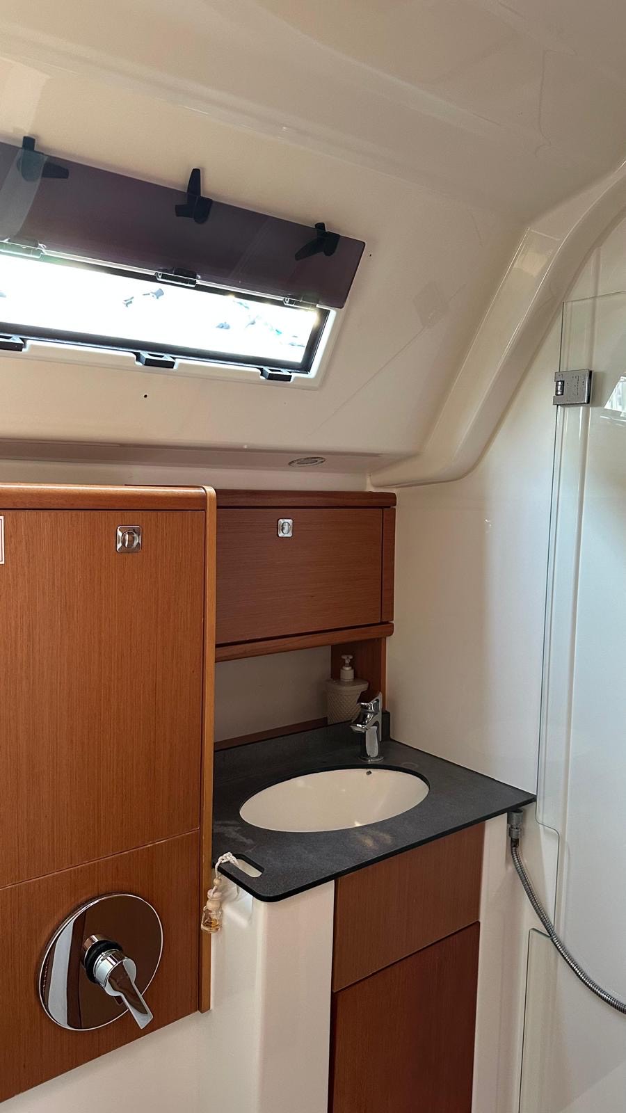 Bavaria Cruiser 51 — photo 16