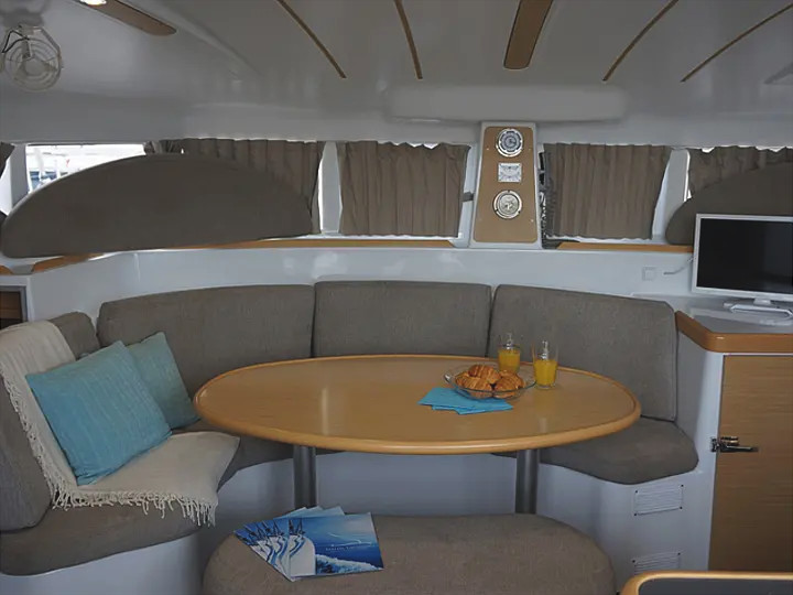 Lagoon 380 S2[G] — photo 3