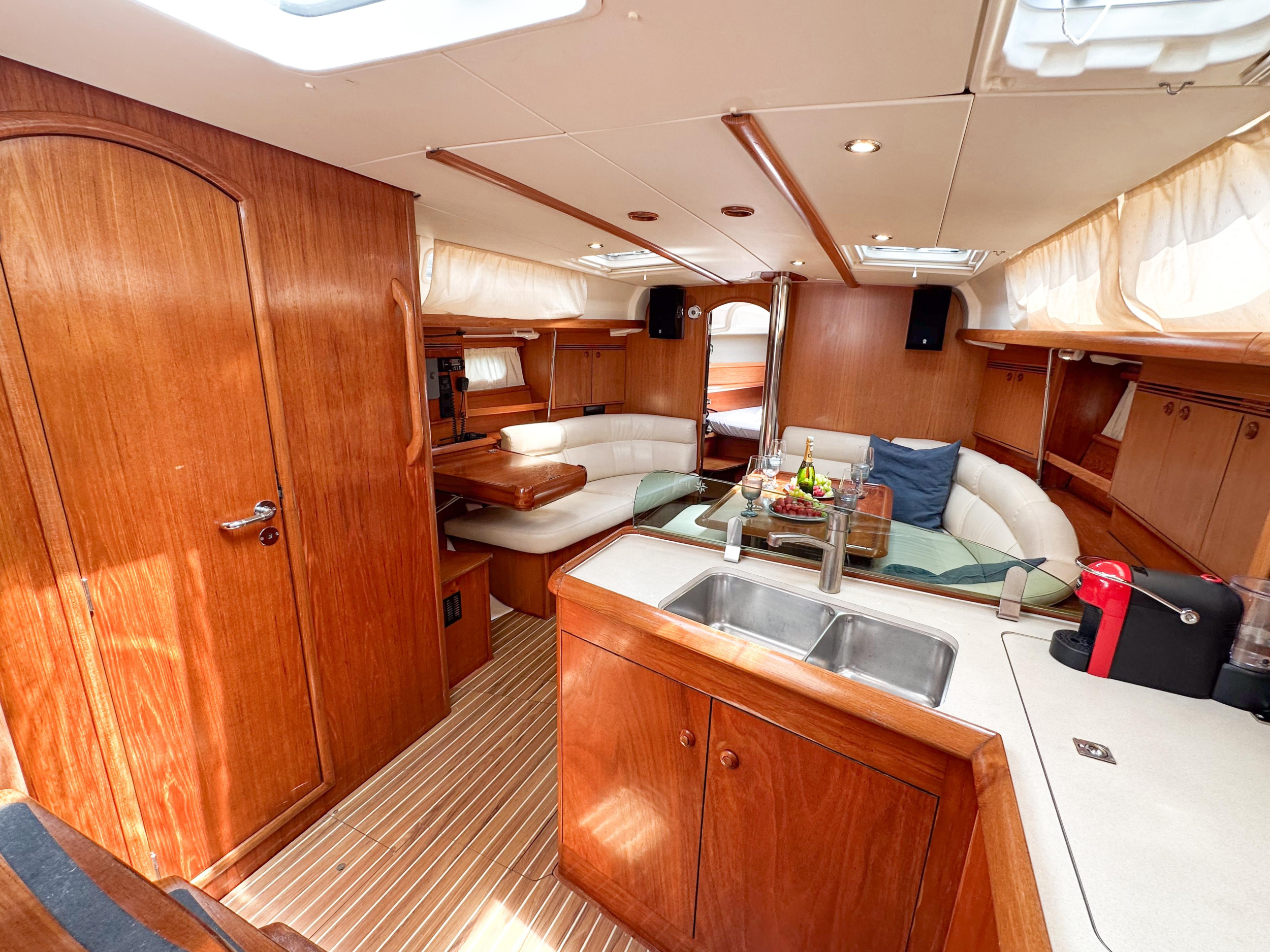Sun Odyssey 40.3 — photo 6