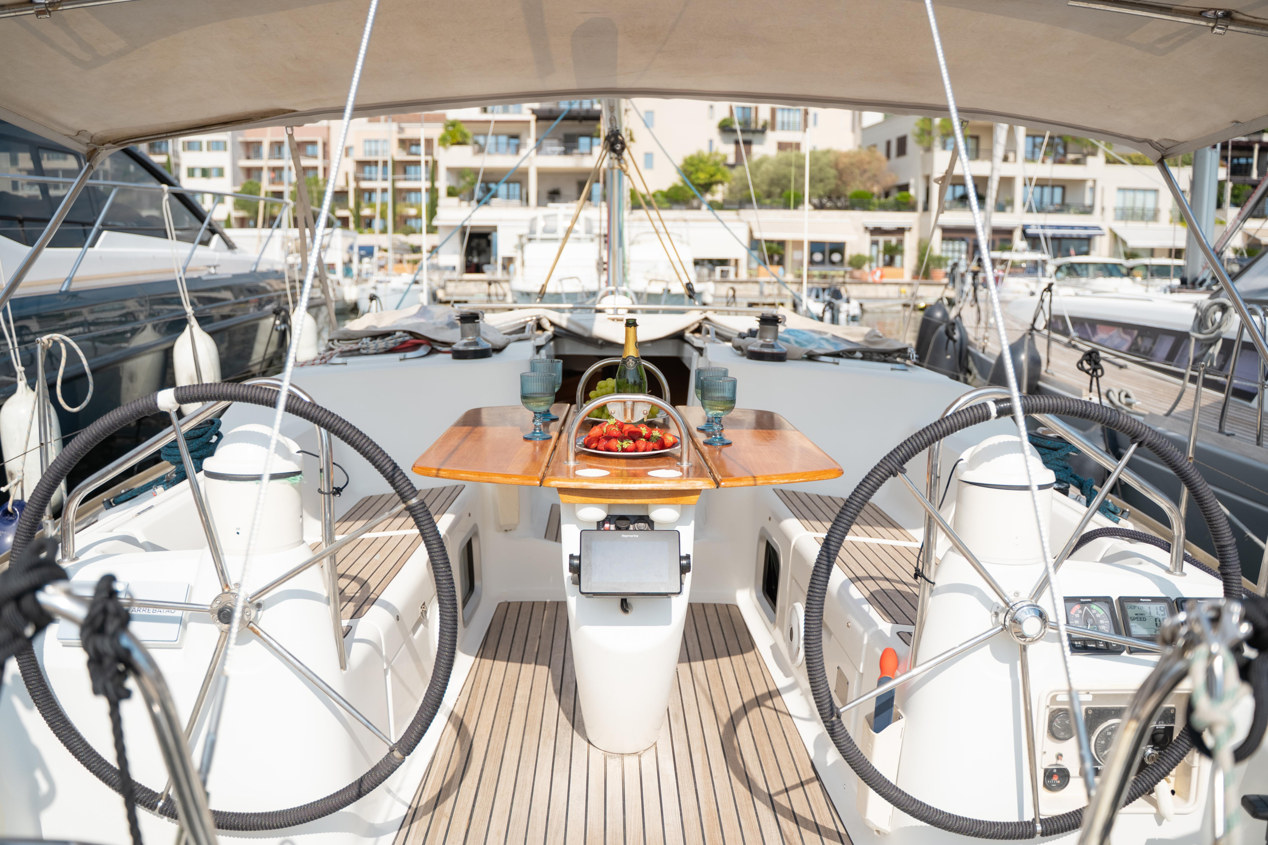 Sun Odyssey 40.3 — photo 9
