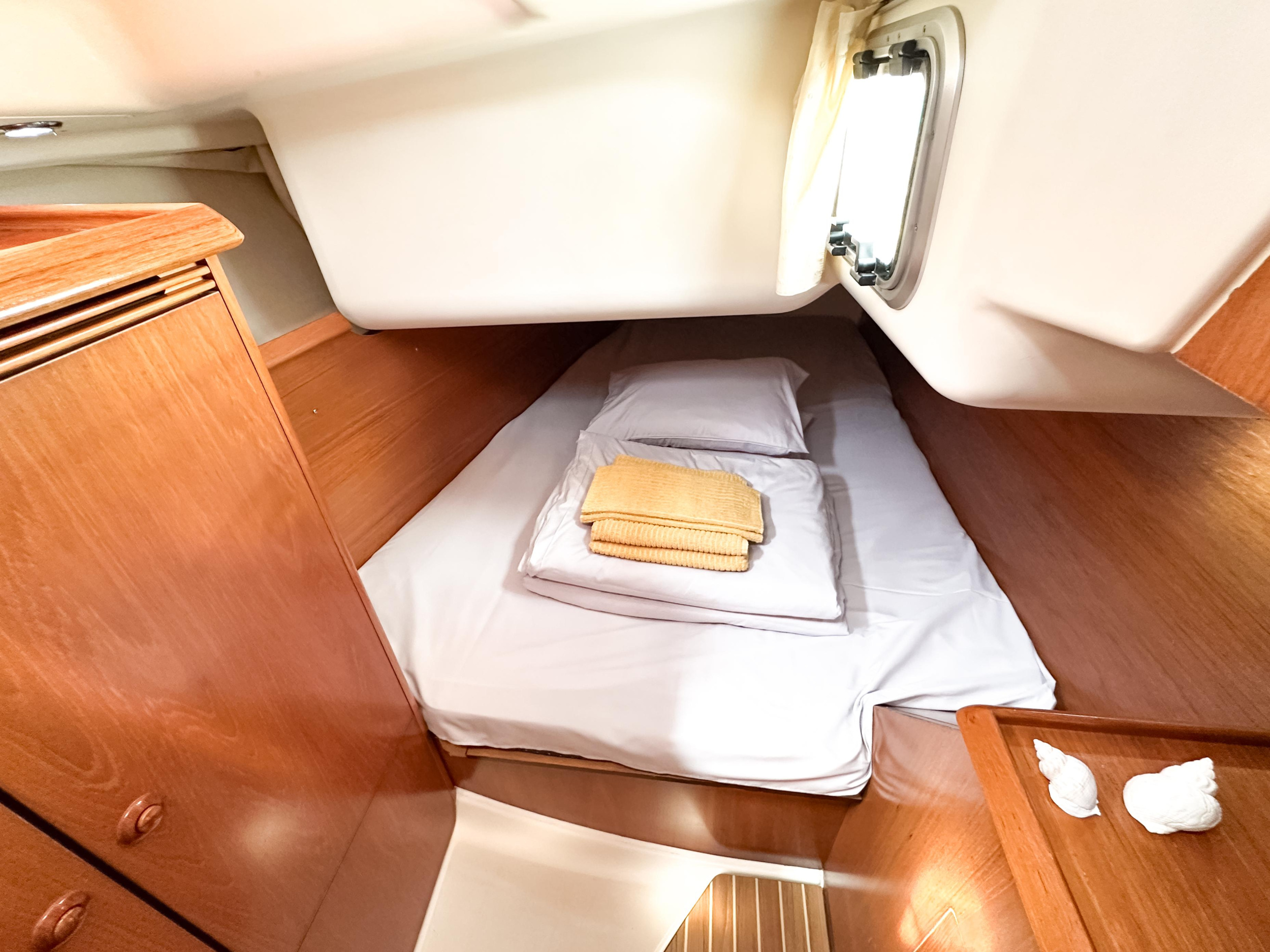 Sun Odyssey 40.3 — photo 2