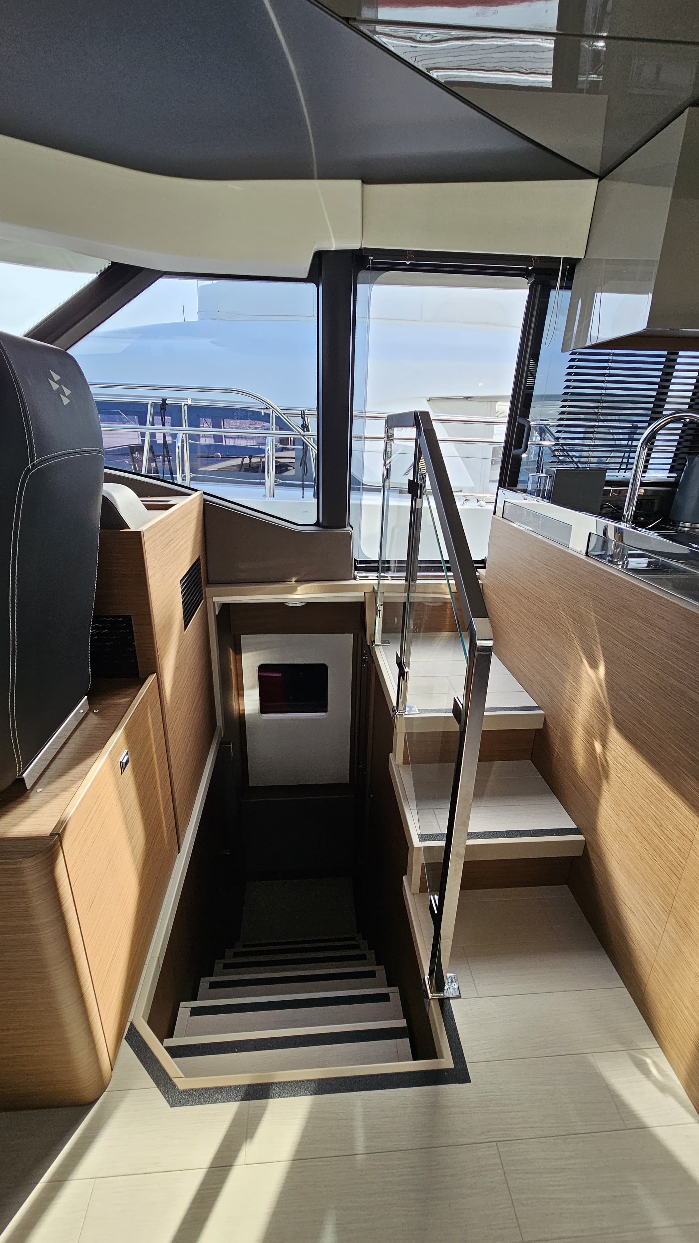 Prestige M48 — photo 18