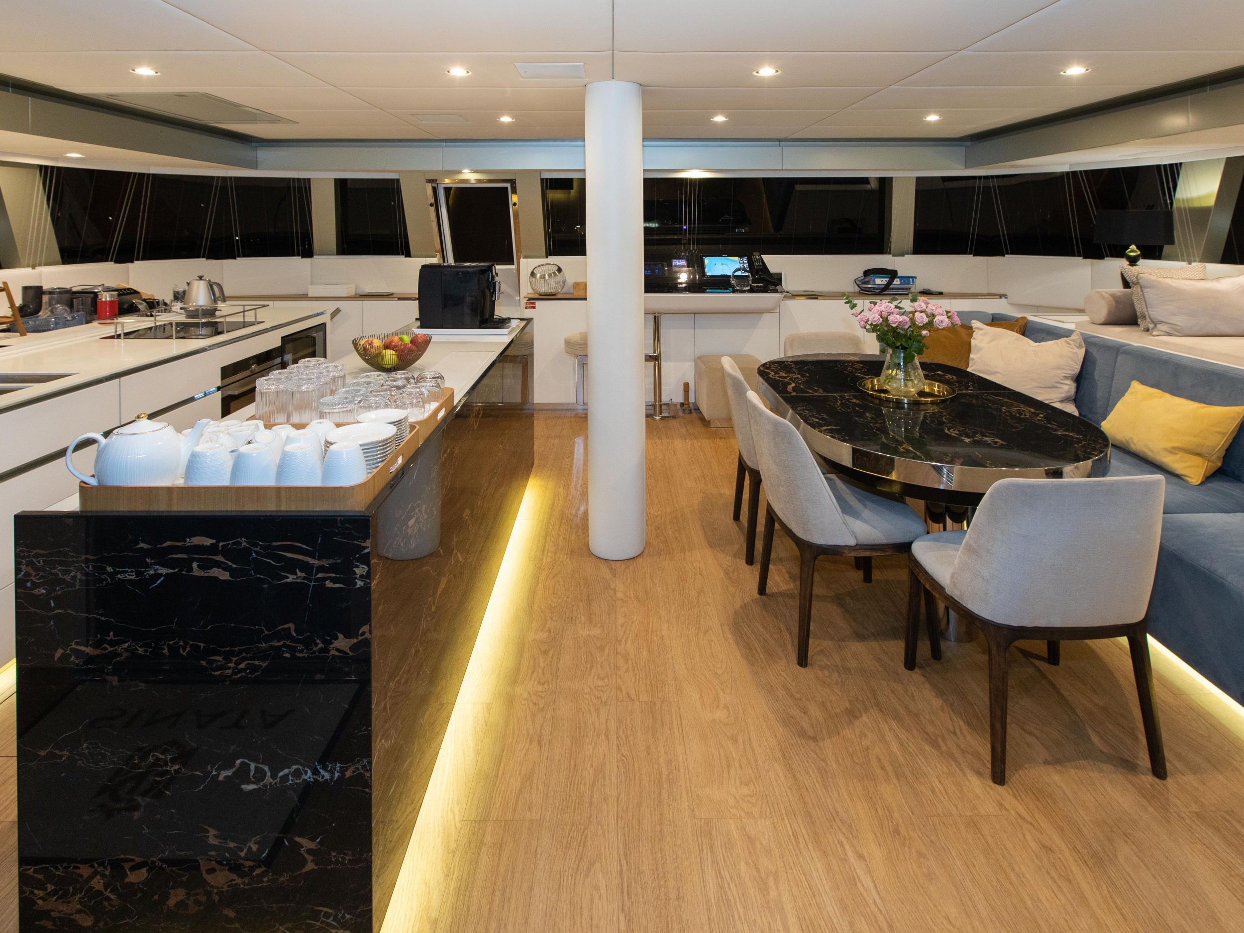 Sunreef 60 — photo 2