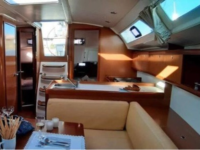 Oceanis 37 — photo 2