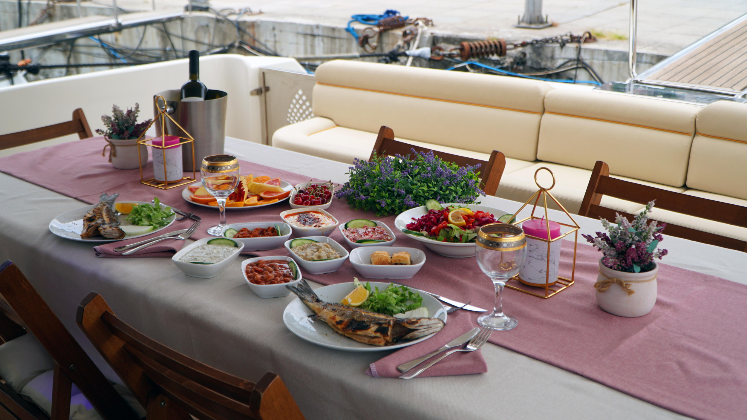 Motoryacht — photo 33