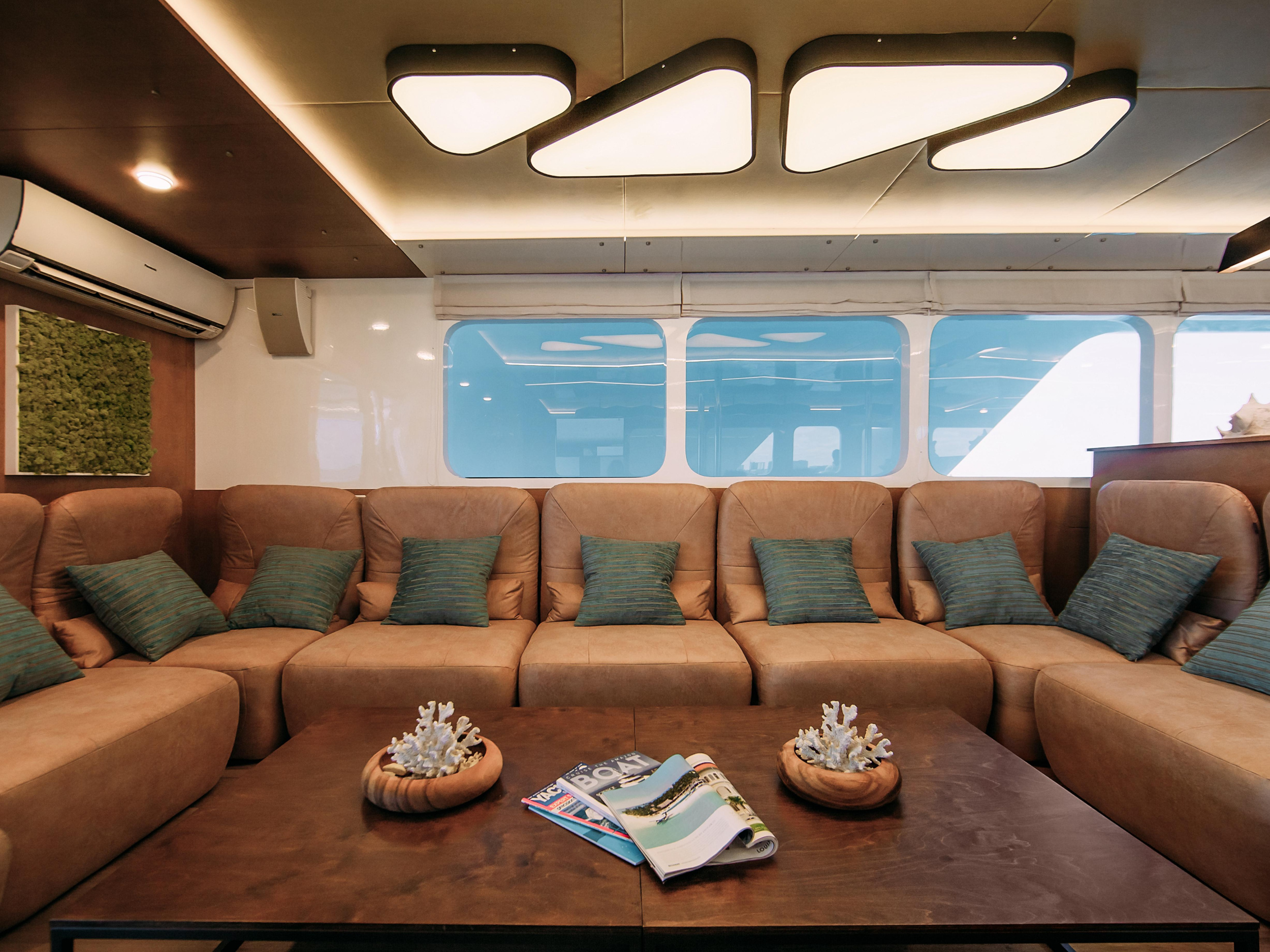 Jeanneau Luxury Sailing Yacht — photo 7