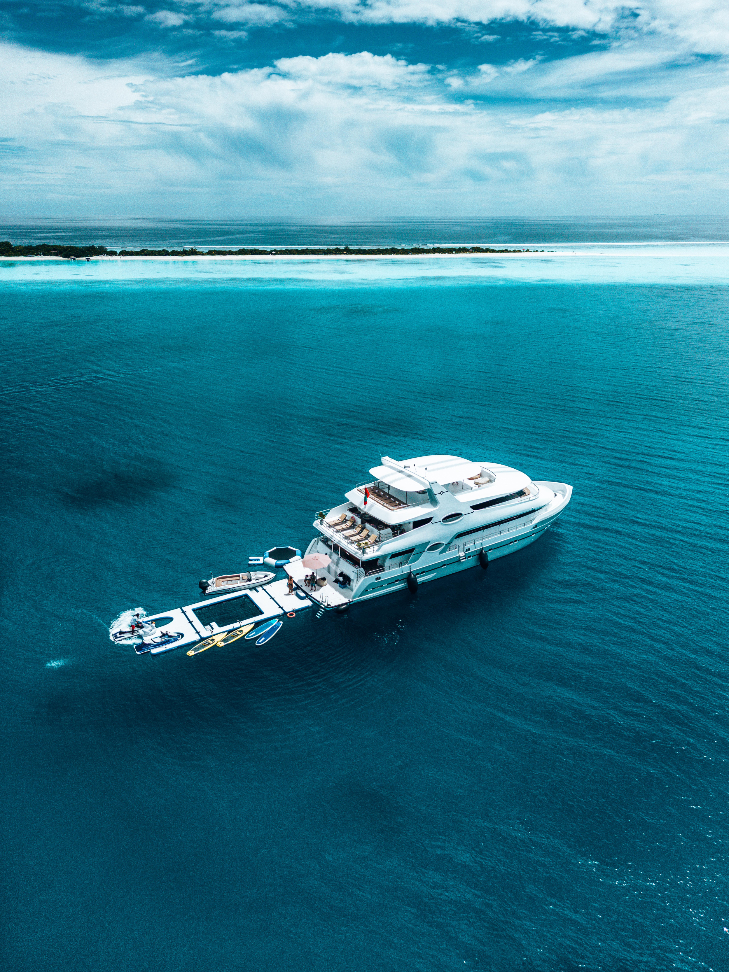 Jeanneau Luxury Sailing Yacht — photo 16