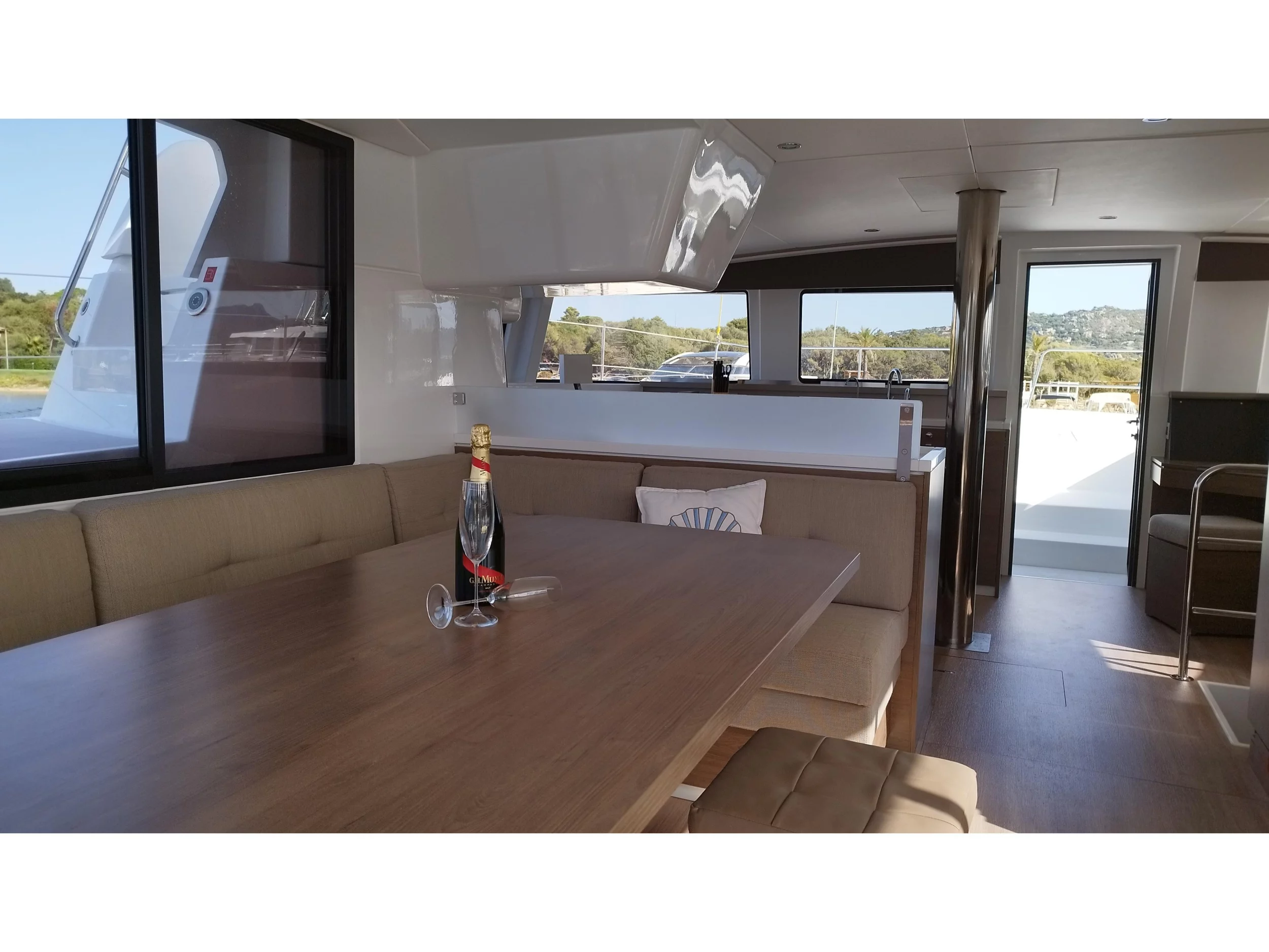 Bali 4.4 (Stenella) Interior image - 1