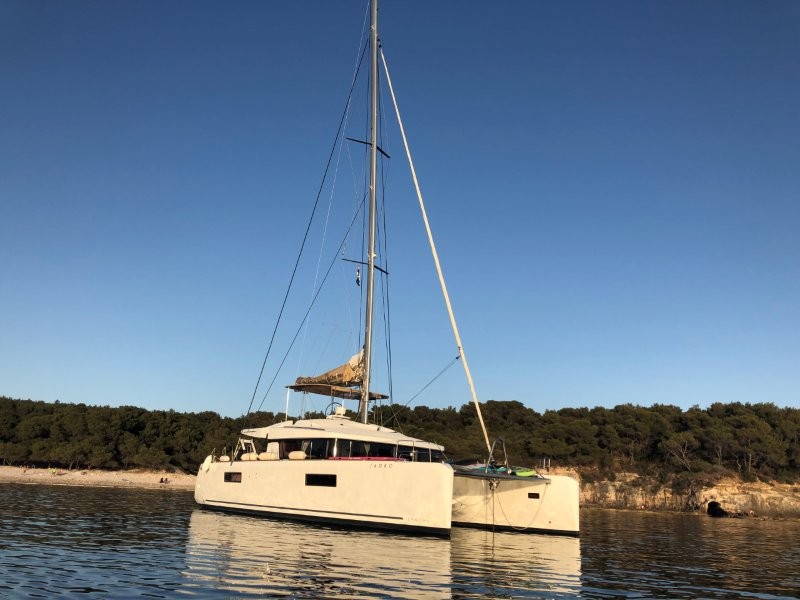 Lagoon 52F — photo 1