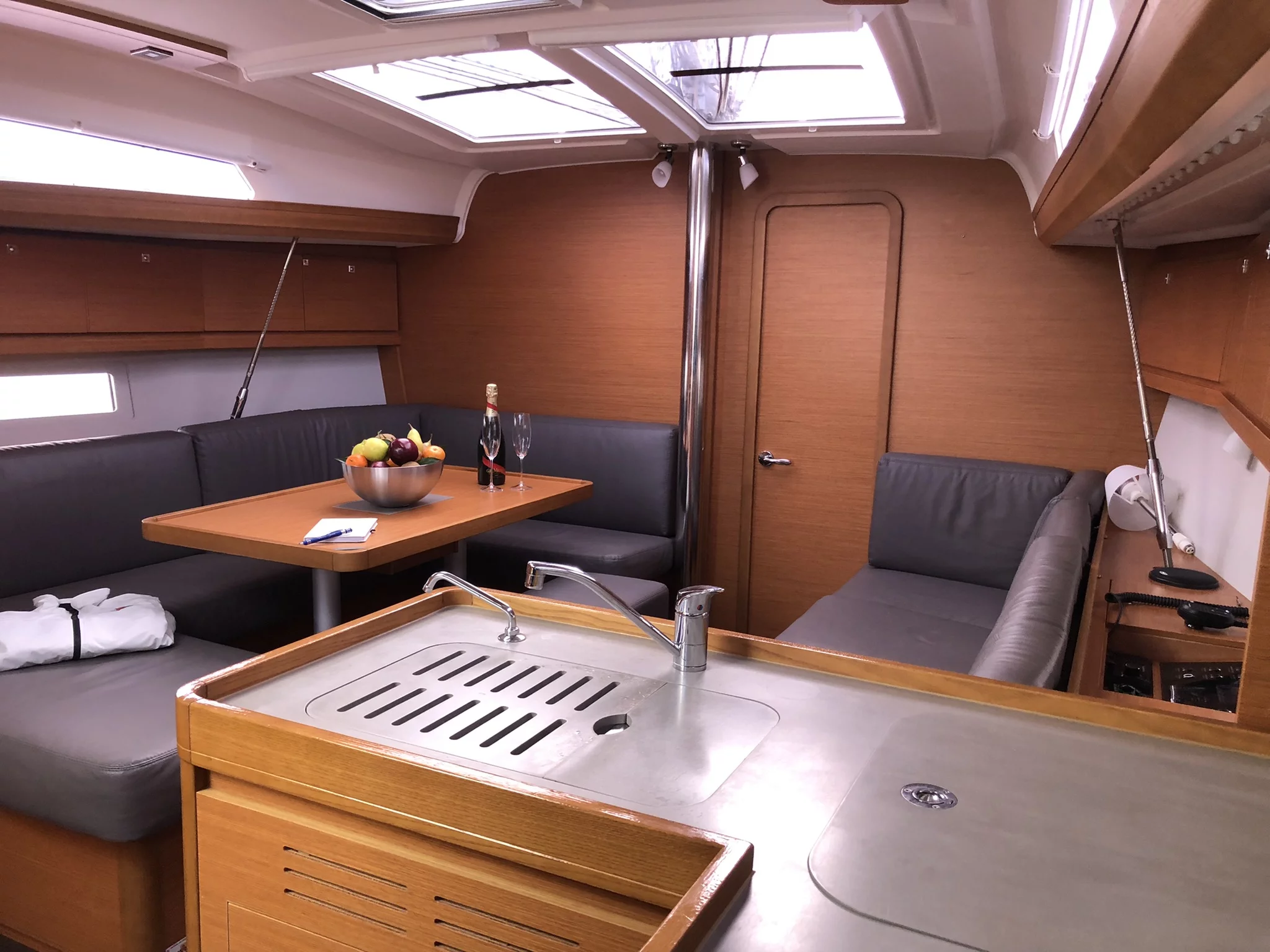 Dufour 412 Grand large (Pamoja)  - 8