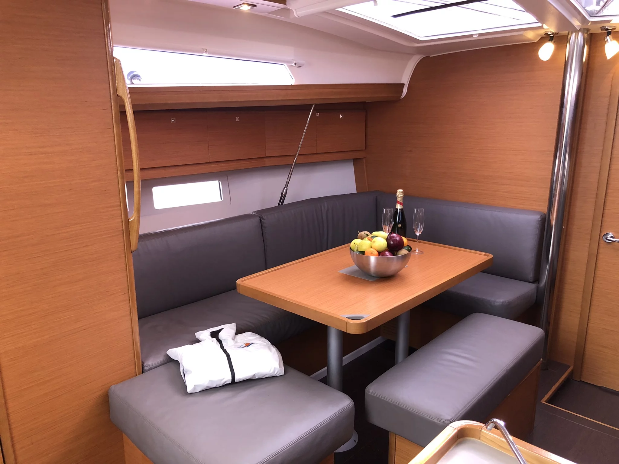 Dufour 412 Grand large (Pamoja)  - 16