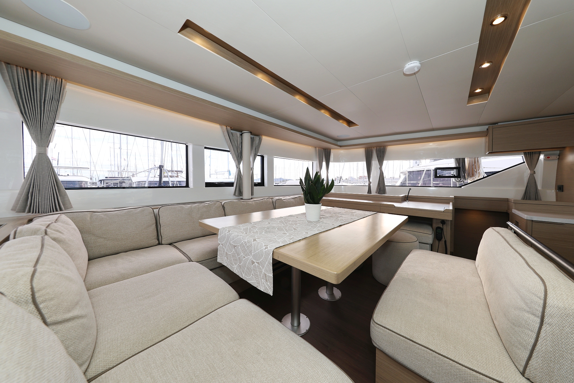 Lagoon 51 - 6 cabins/4heads — photo 33
