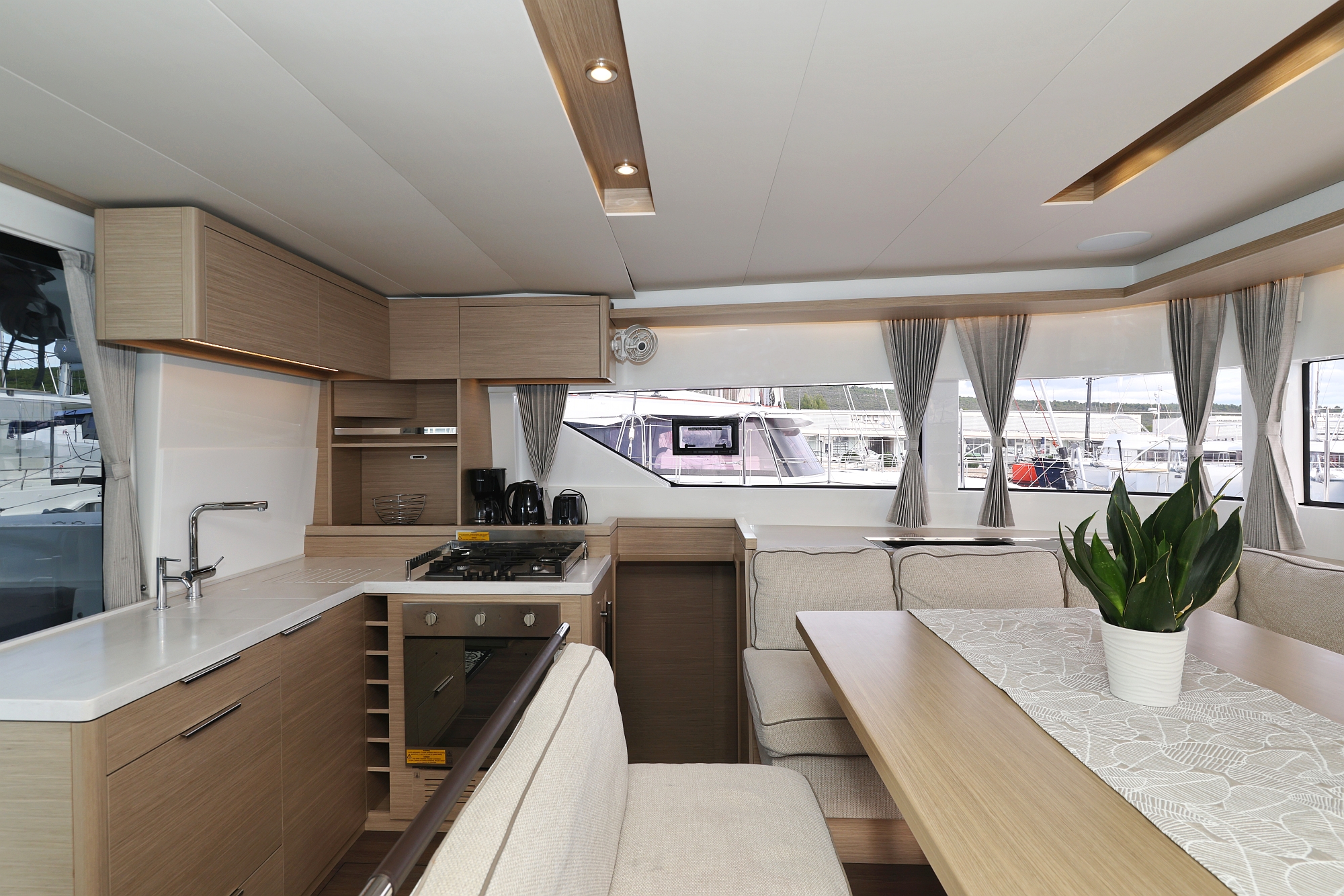 Lagoon 51 - 6 cabins/4heads — photo 32