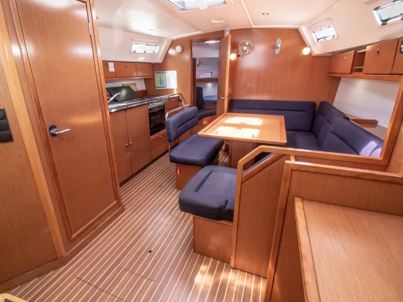 Bavaria 40 — photo 6