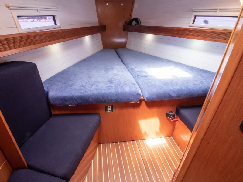 Bavaria 40 — photo 7