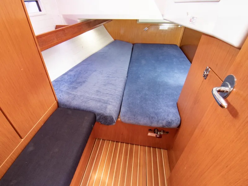 Bavaria 40 — photo 5