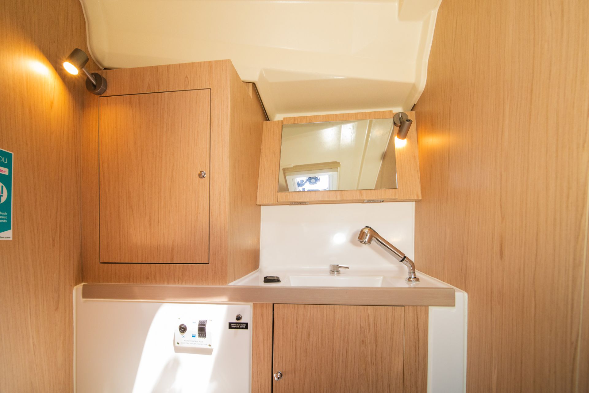 Oceanis 41.1 — photo 11