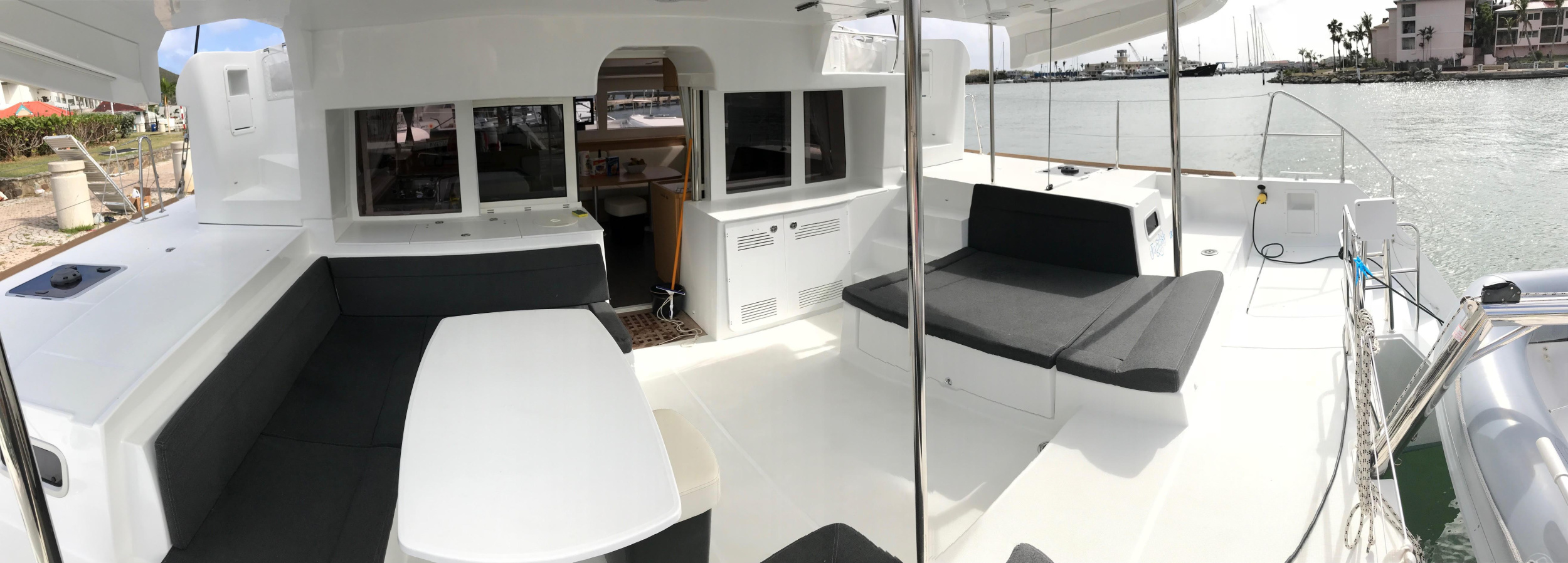Lagoon 450 — photo 14
