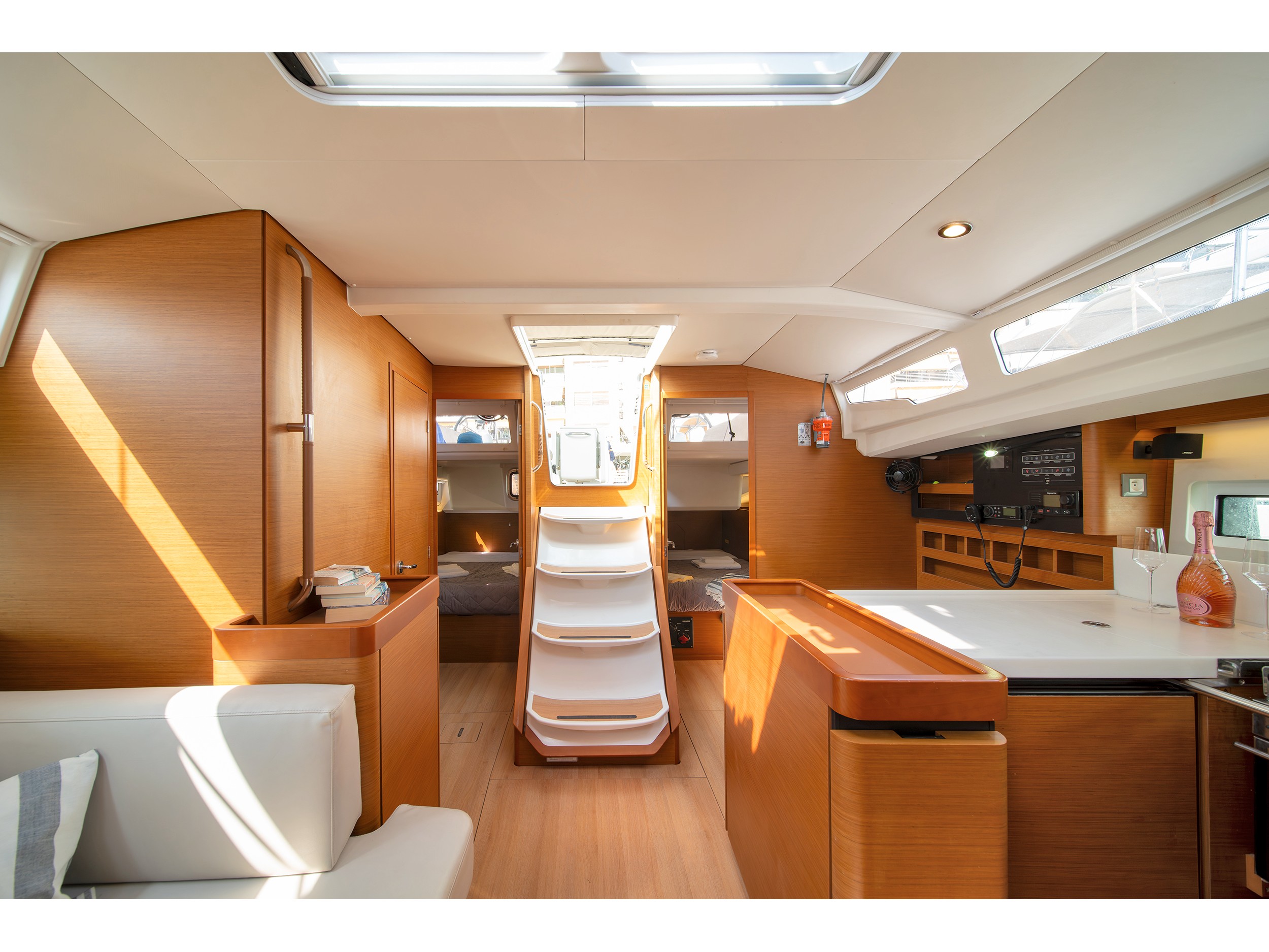 Sun Odyssey 440 — photo 16