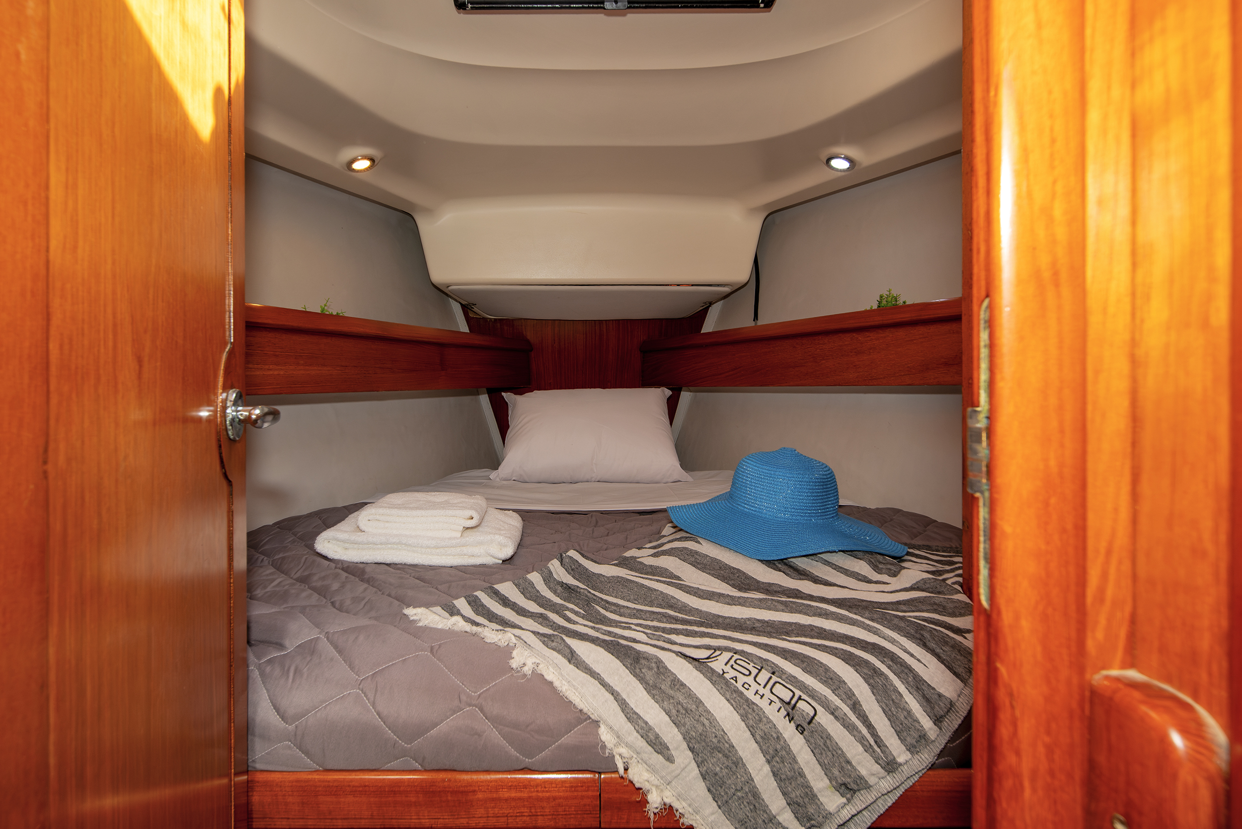 Sun Odyssey 43 — photo 20