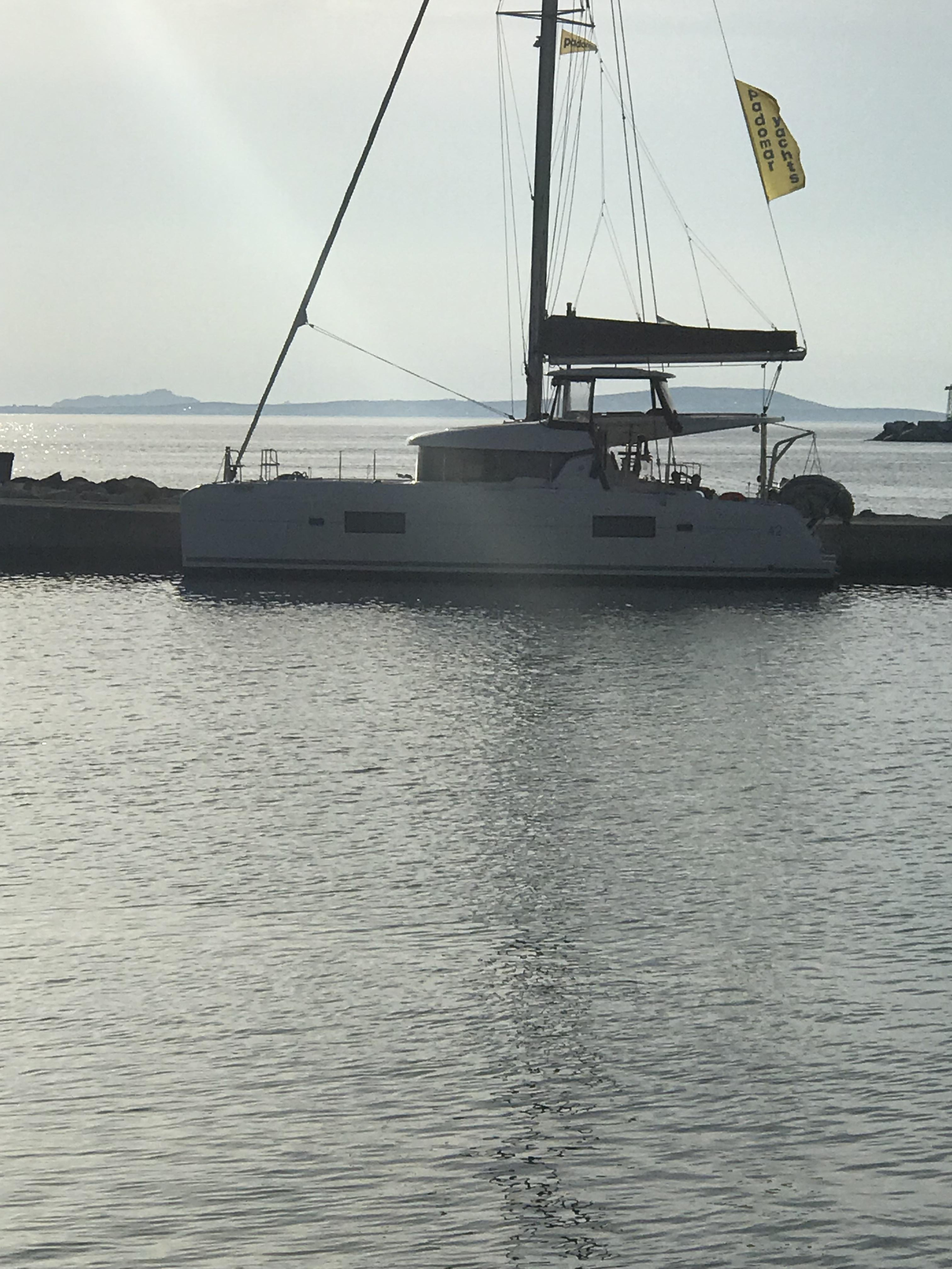 Lagoon 42 — photo 4