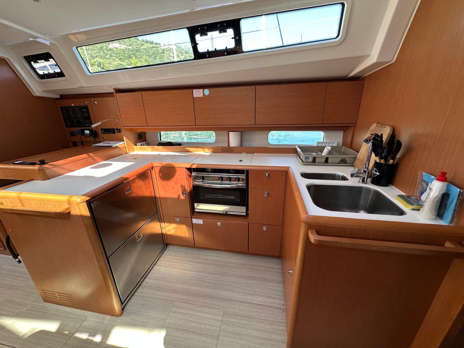 Bavaria C46 — photo 19