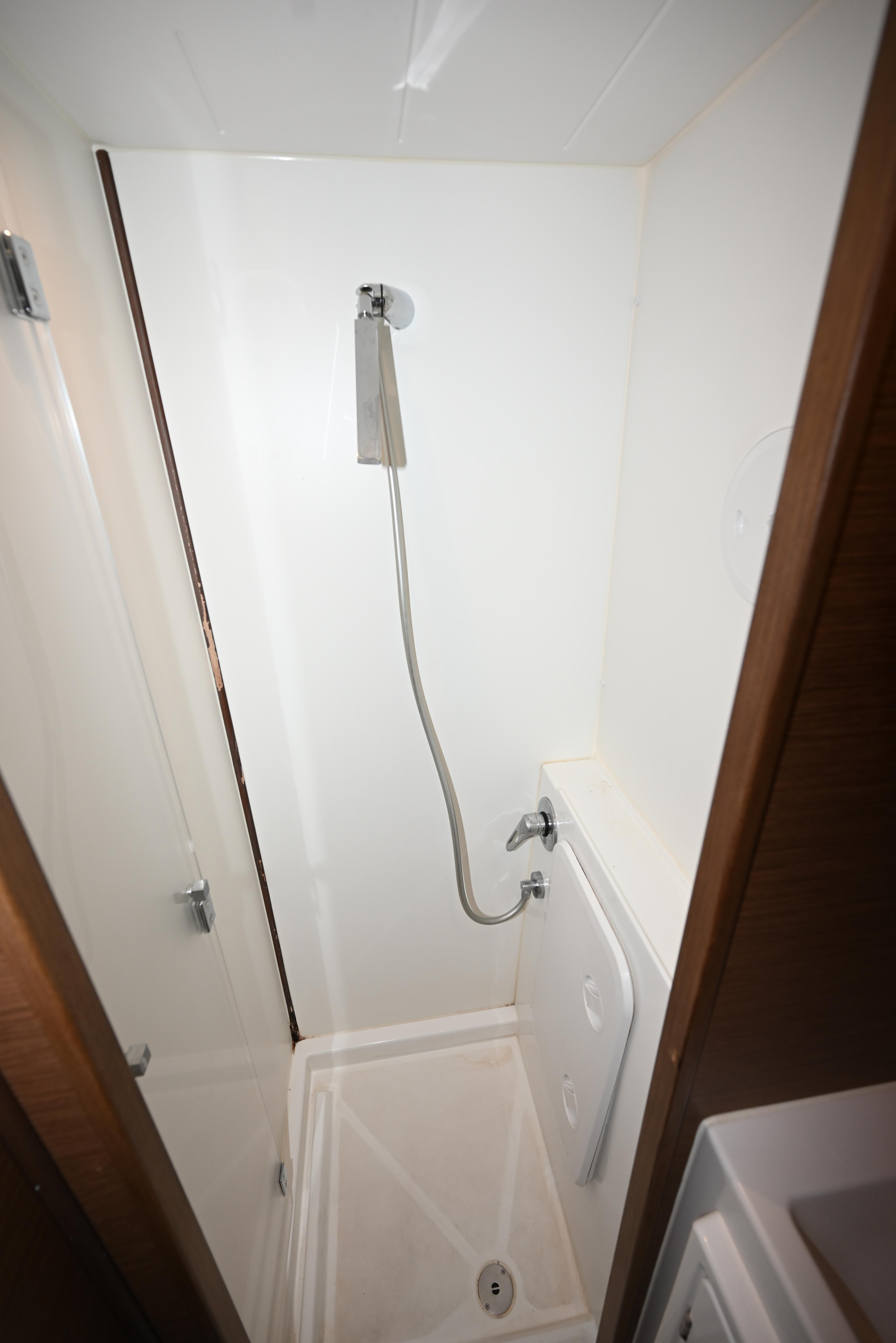Lagoon 42 — photo 28