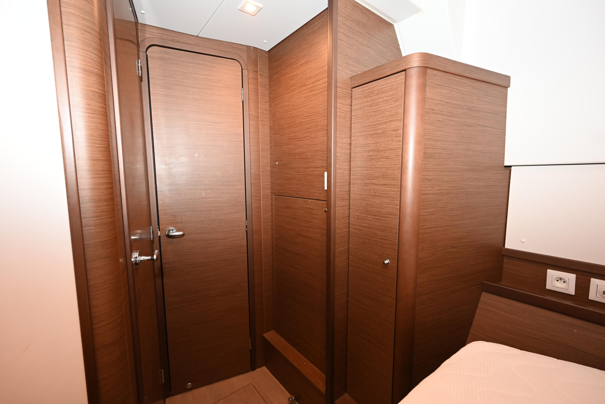 Lagoon 42 — photo 9