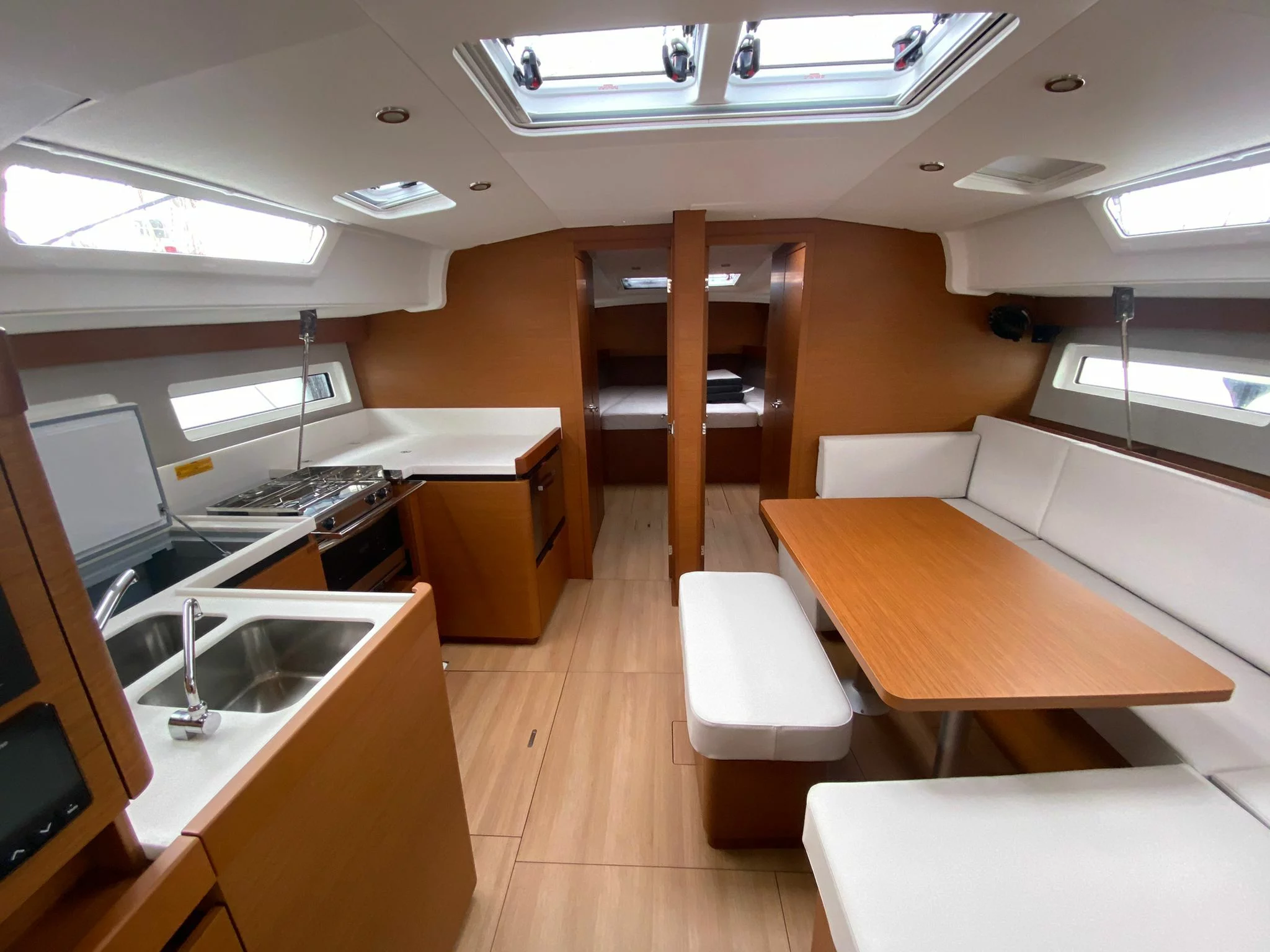 Sun Odyssey 490 (Sventola) Interior image - 2