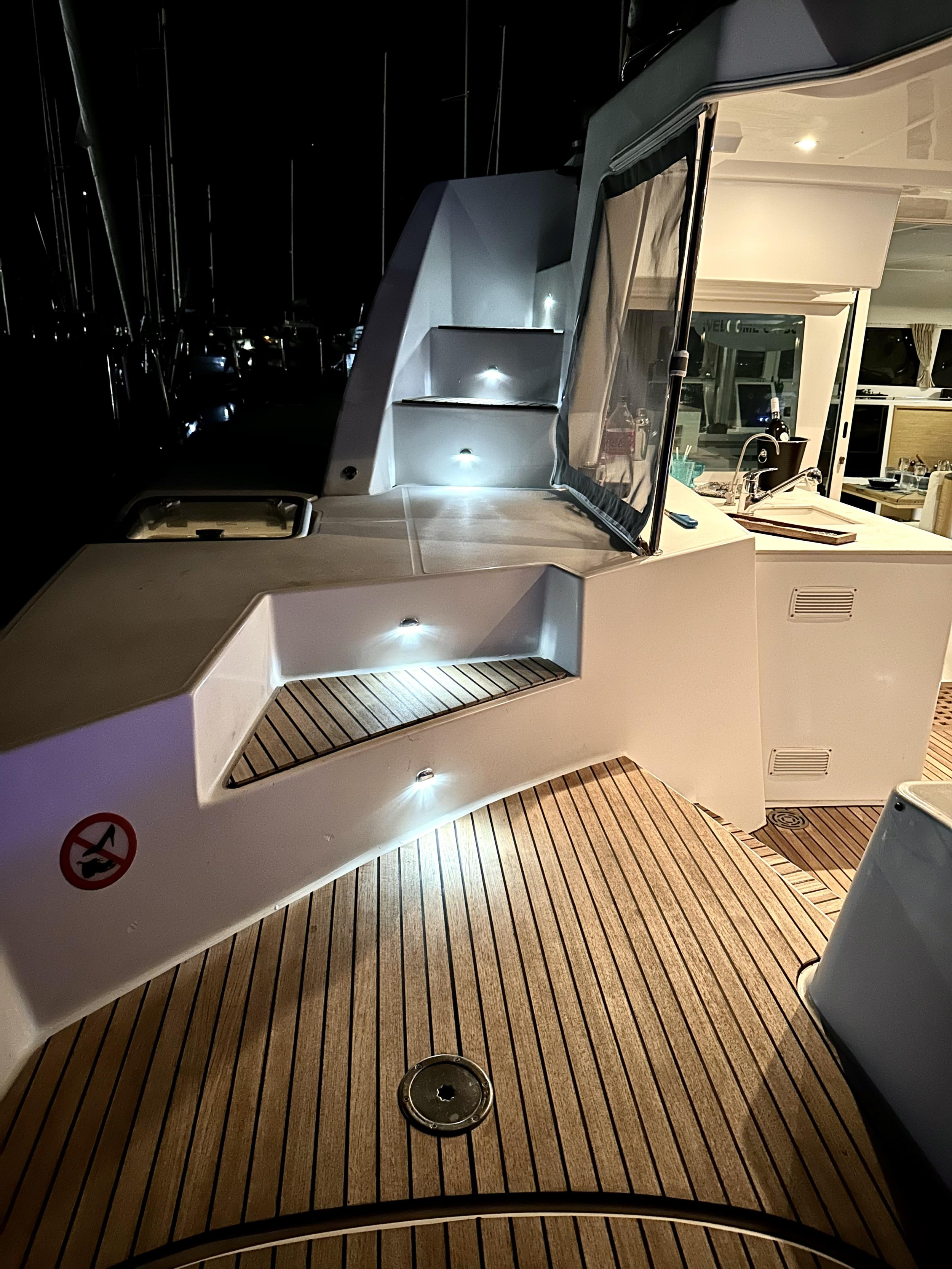 Lagoon 500 — photo 20