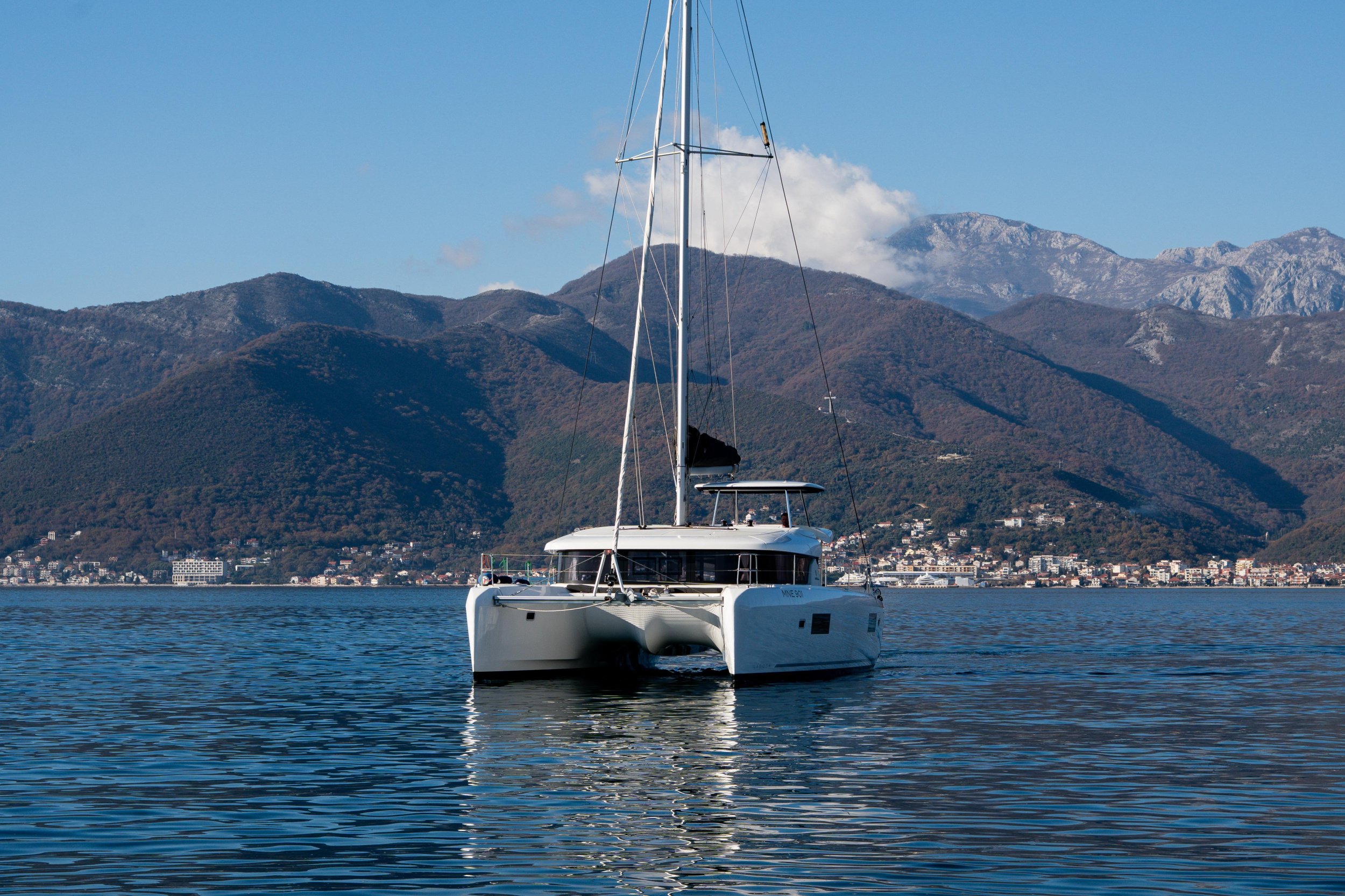 Lagoon 42 — photo 7